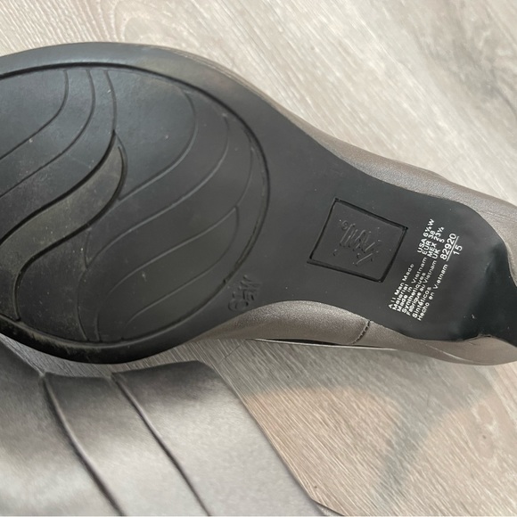 Fioni heels gunmetal color size 6.5 - Picture 4 of 7